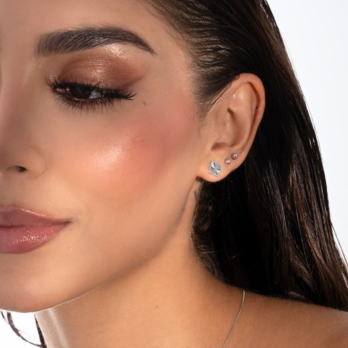Aretes Topos Clover 0,8 cm Plata Ley 925 mujer oreja lateral