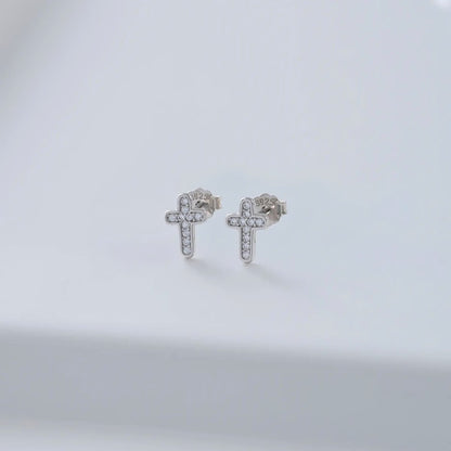 Aretes Topos Cruz Celestial 7.6 mm Plata Ley 925 fondo gris unisex