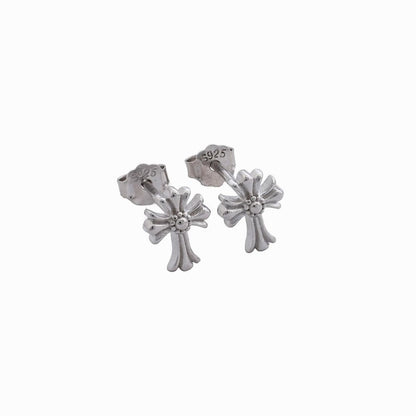 Aretes Topos Cruz Royale 7.5 mm Plata Ley 925 fondo blanco unisex