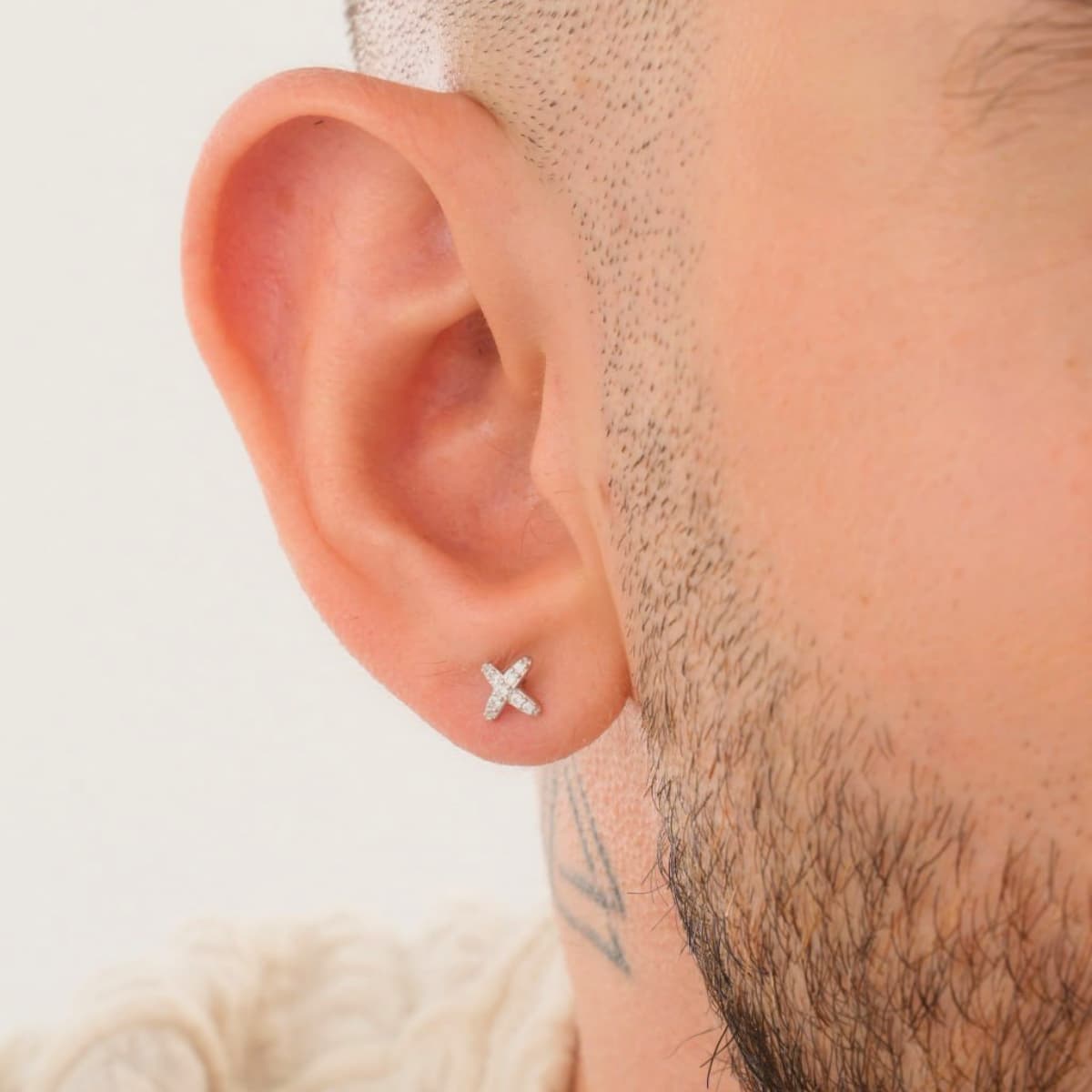 Aretes Topos Cruz Shine 6.7 mm Plata Ley 925 hombre oreja