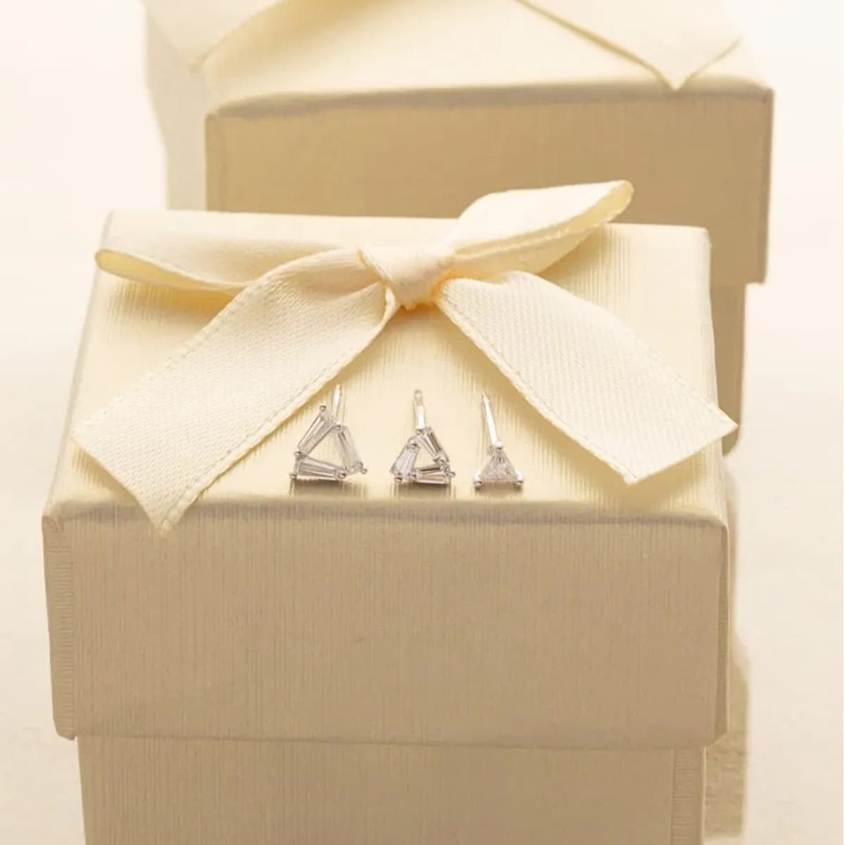 Aretes Topos Triangle Crystal 5 mm Plata Ley 925 mujer caja regalo
