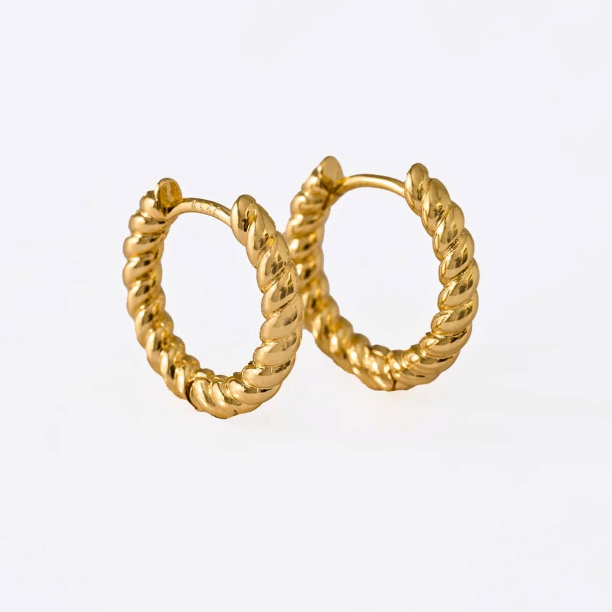 Aretes Candongas Elegant – Oro Laminado 18K | OM JOYERÍA