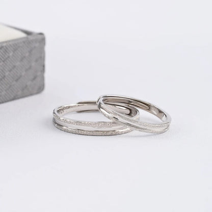 Argollas Eternal Glow Plata Ley 925 puesta pareja compromiso