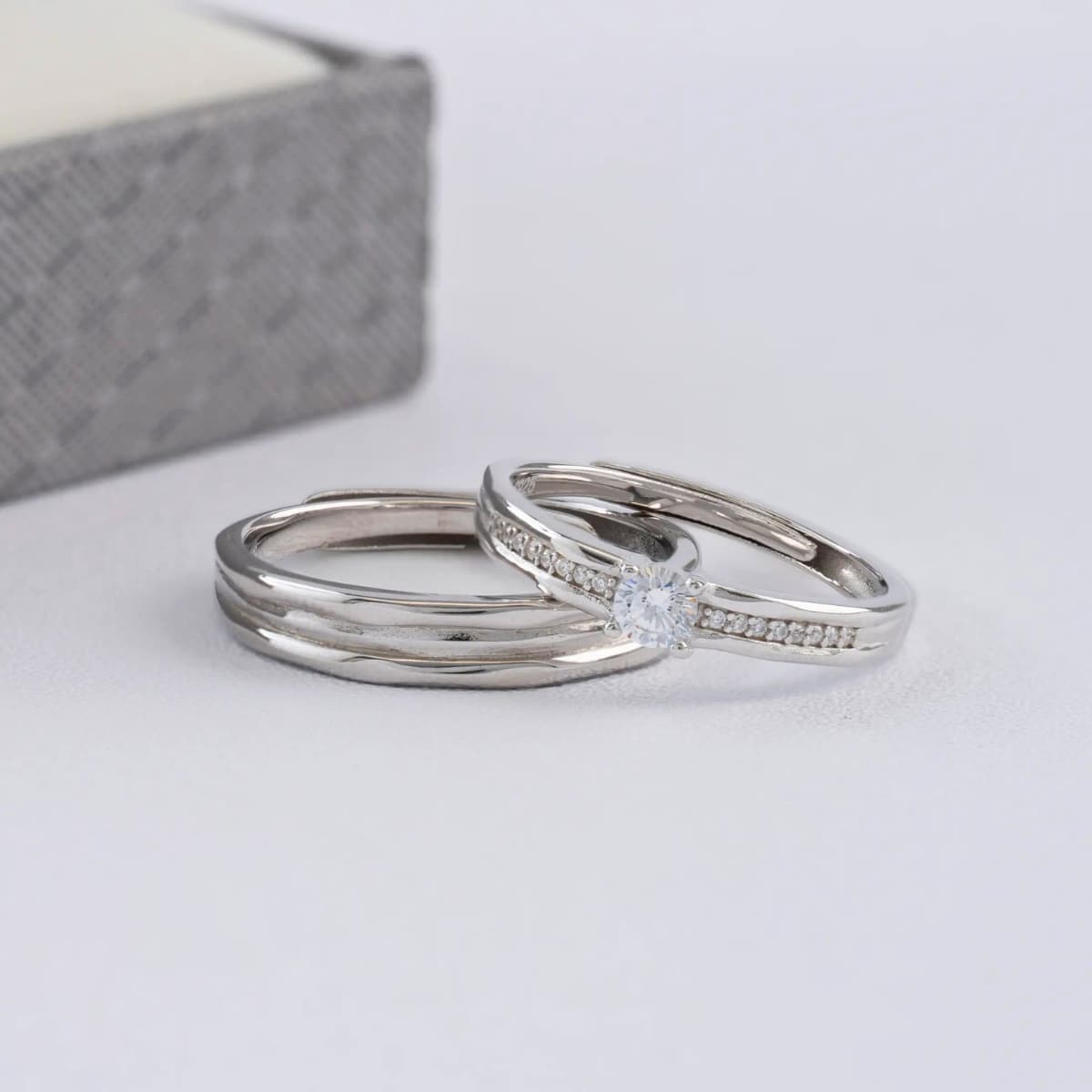 Argollas True Love Plata Ley 925 puesta pareja compromiso