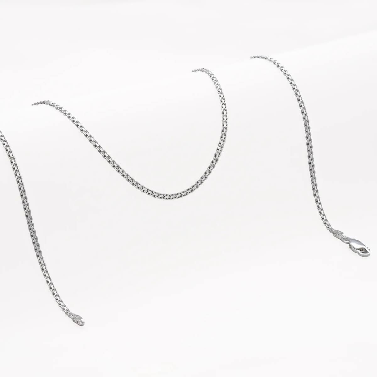 Cadena China 2 mm 65 cm Plata Ley 925 fondo blanco dos piezas extendidas
