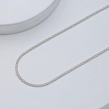 Cadena China 2 mm 65 cm Plata Ley 925 detalle tejido sobre base gris
