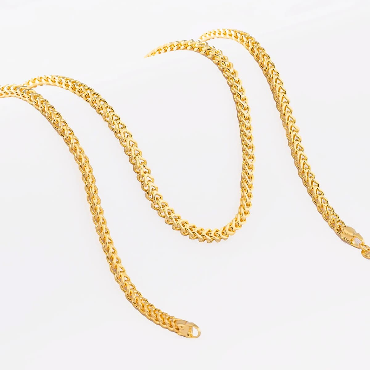 Cadena Franco 45 cm Oro Laminado 18K - Vista en maniquí