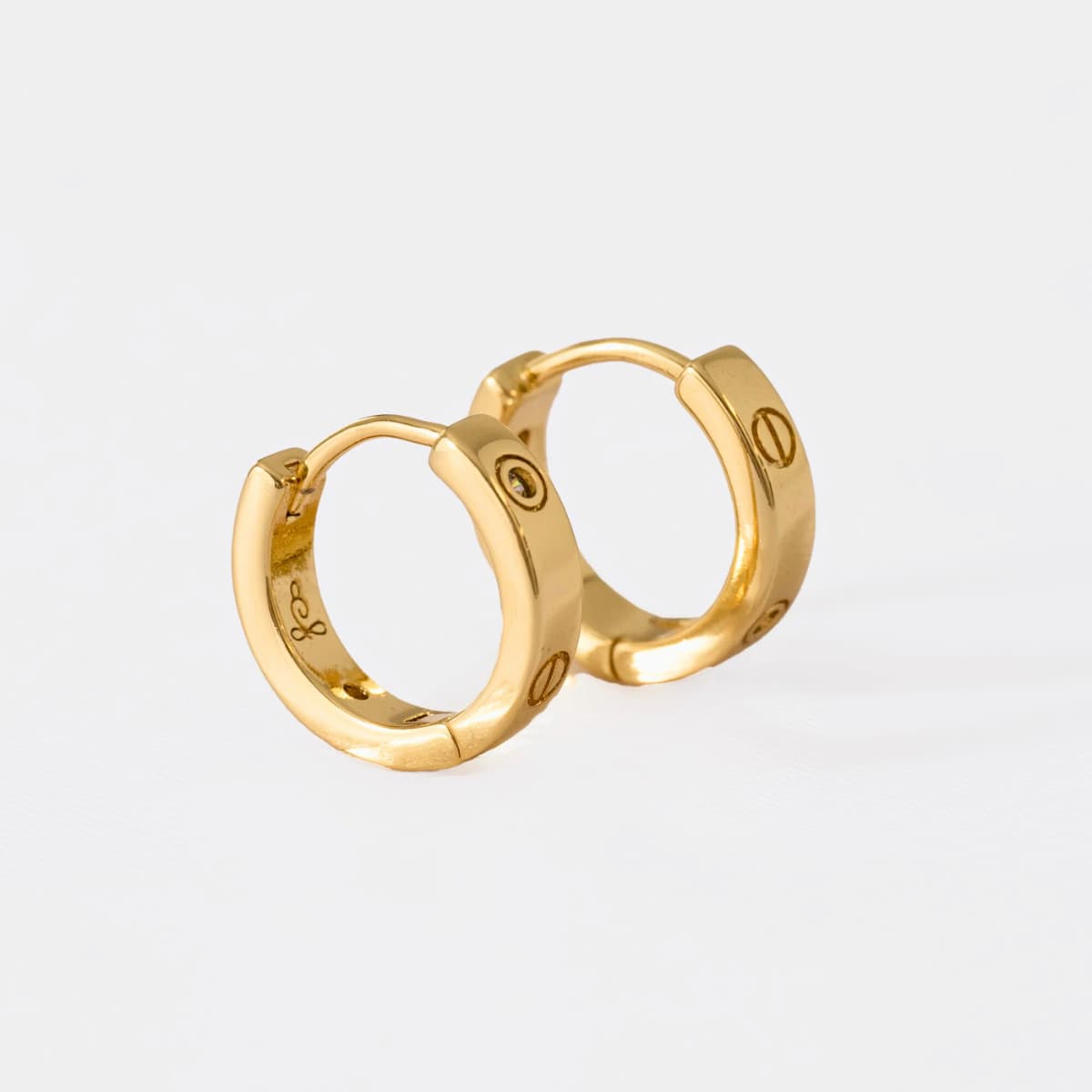 Aretes Candongas CT My Love – Oro Laminado 18K | OM JOYERÍA