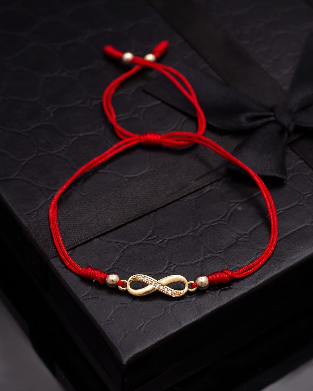 Manillas de pareja infinito y balines lisos de 4mm de Oro Laminado 18k