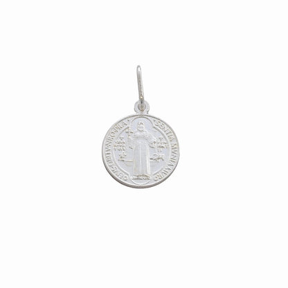 Dije San Benito 1,5 cm Plata Ley 925 fondo blanco — NO INCLUYE CADENA
