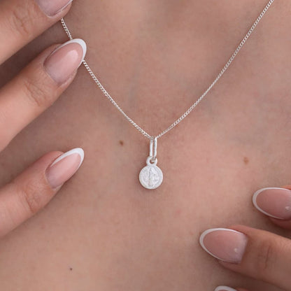 Dije Mini San Benito XS 0,8 cm Plata Ley 925 mujer — NO INCLUYE CADENA