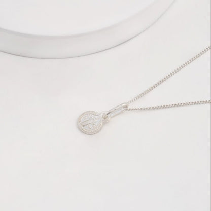 Dije Mini San Benito XS 0,8 cm Plata Ley 925 unisex cadena — NO INCLUYE CADENA