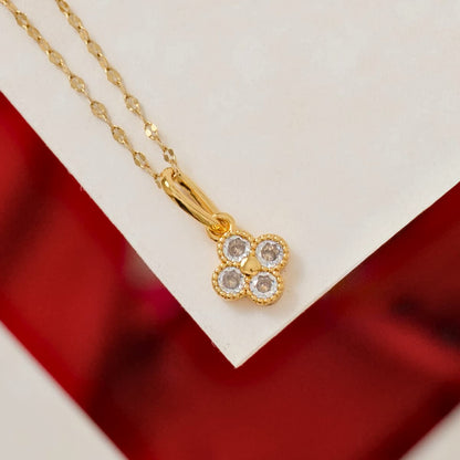 Dije Clover Motif – Oro Laminado 18K | OM JOYERÍA