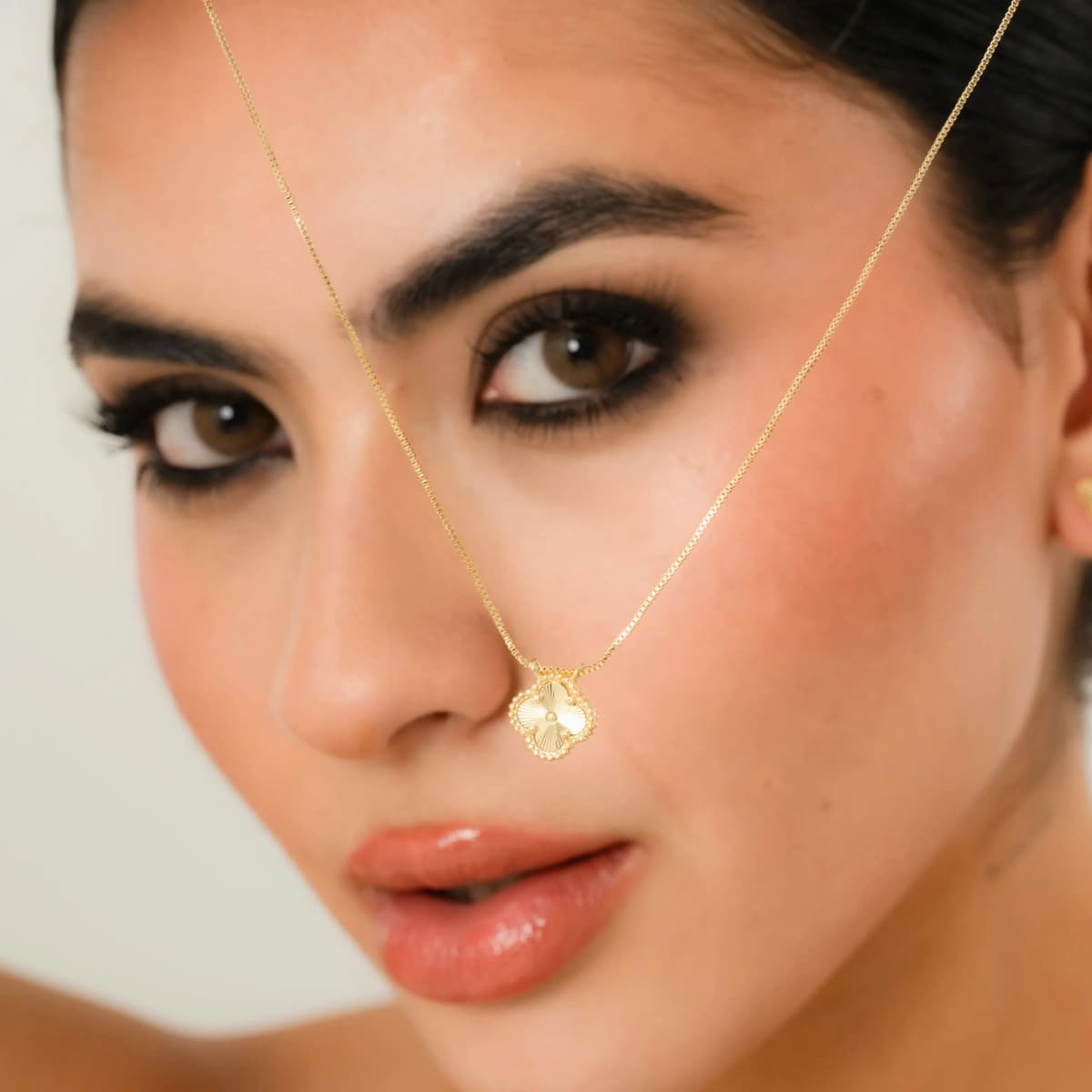 Gargantilla Clover – Oro Laminado 18K | OM JOYERÍA