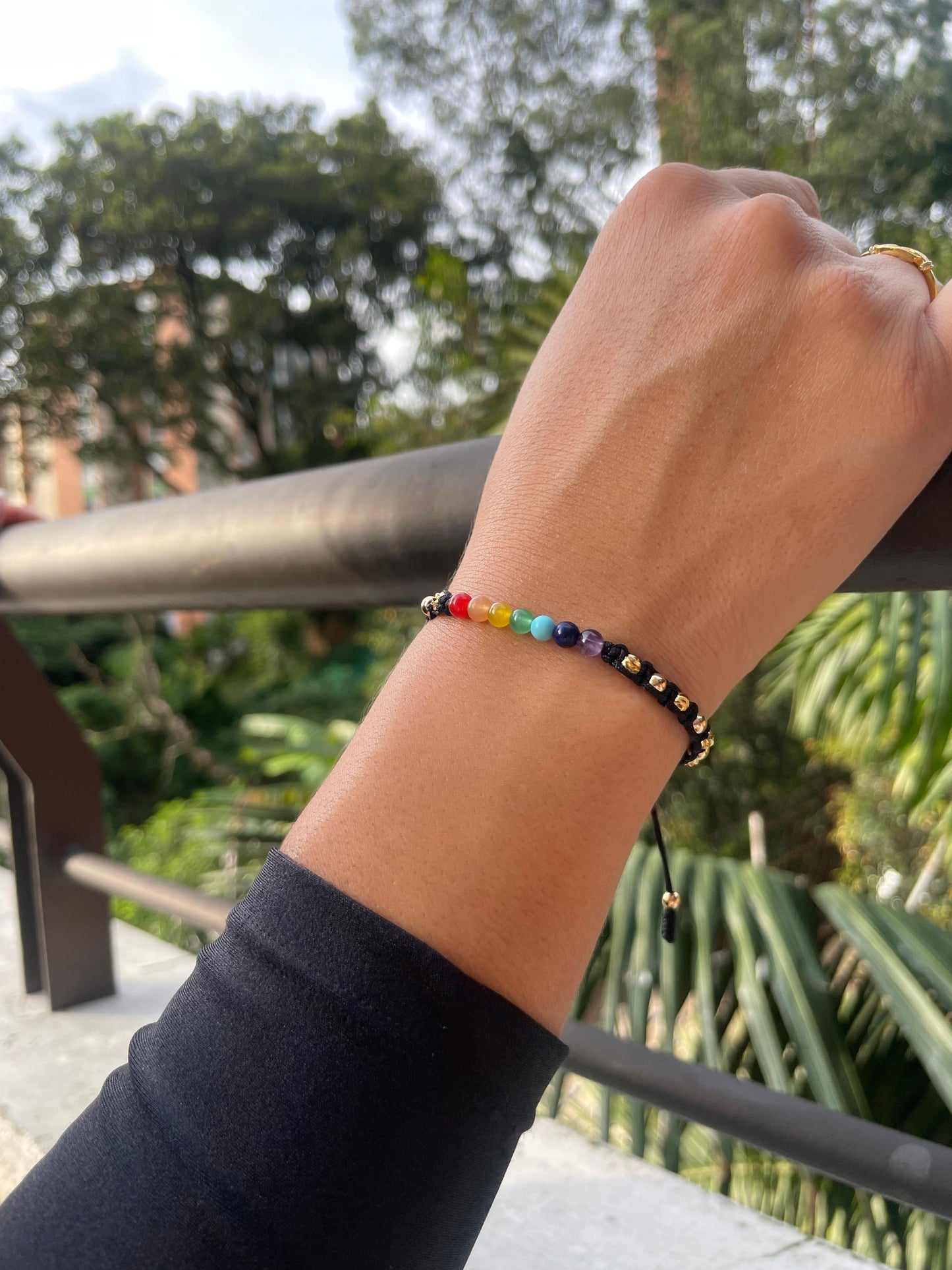 Manilla Tejida 7 Chakras Balines Lisos e Italianos 4mm Oro Laminado 18K - OM JOYERÍA