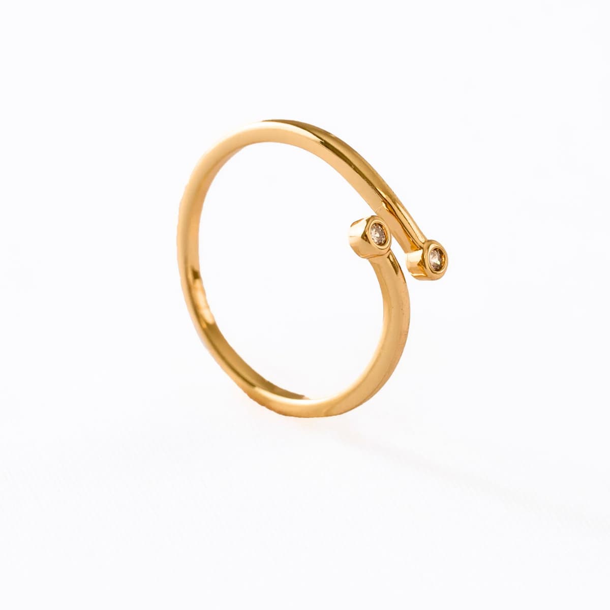 Anillo Signal Ajustable – Oro Laminado 18K | OM JOYERÍA