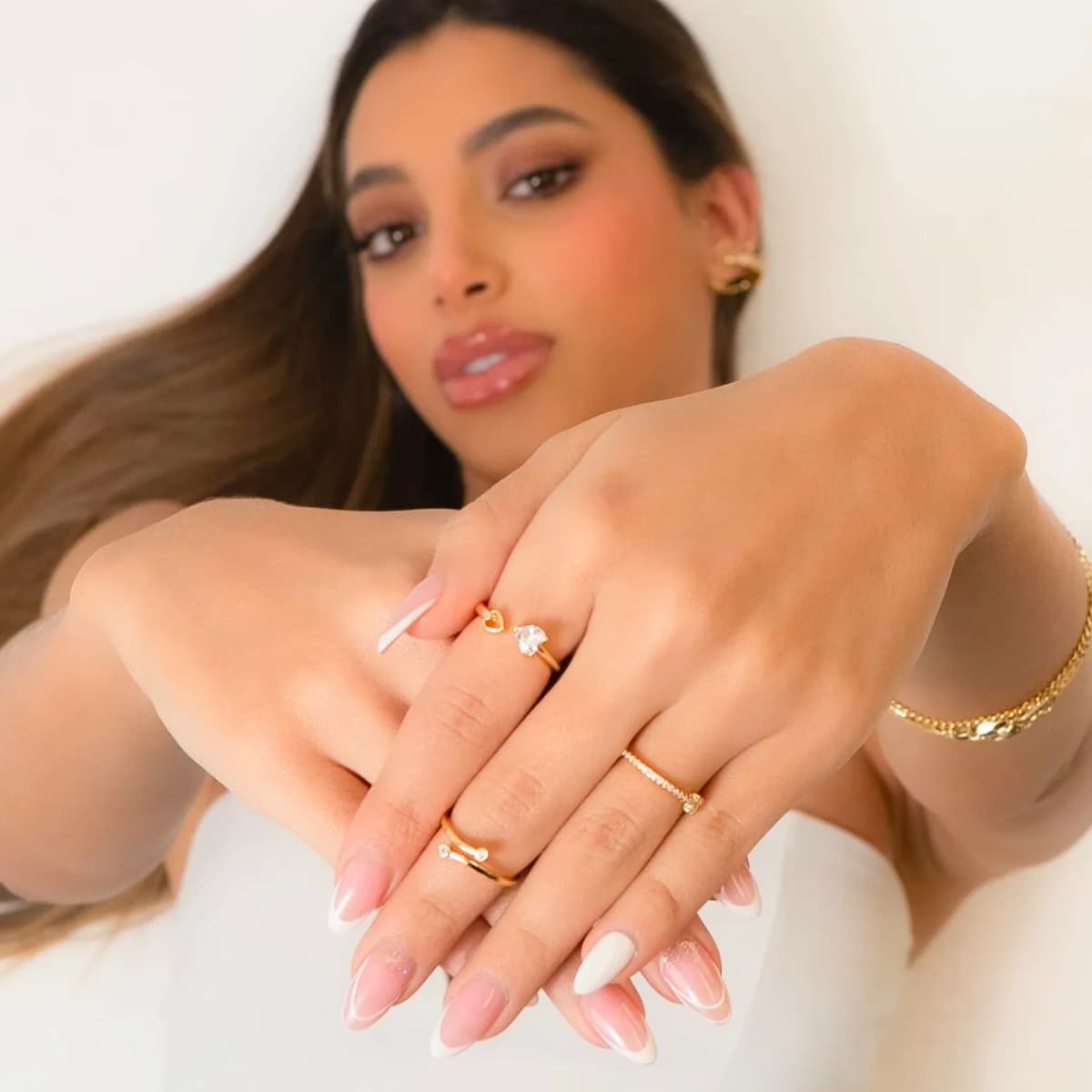 Anillo Signal Ajustable – Oro Laminado 18K | OM JOYERÍA