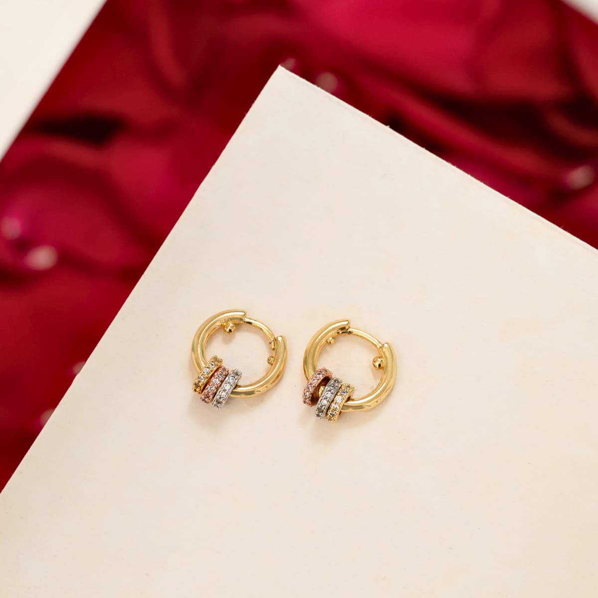 Aretes Candongas Trilogy – Oro Laminado 18K | OM JOYERÍA