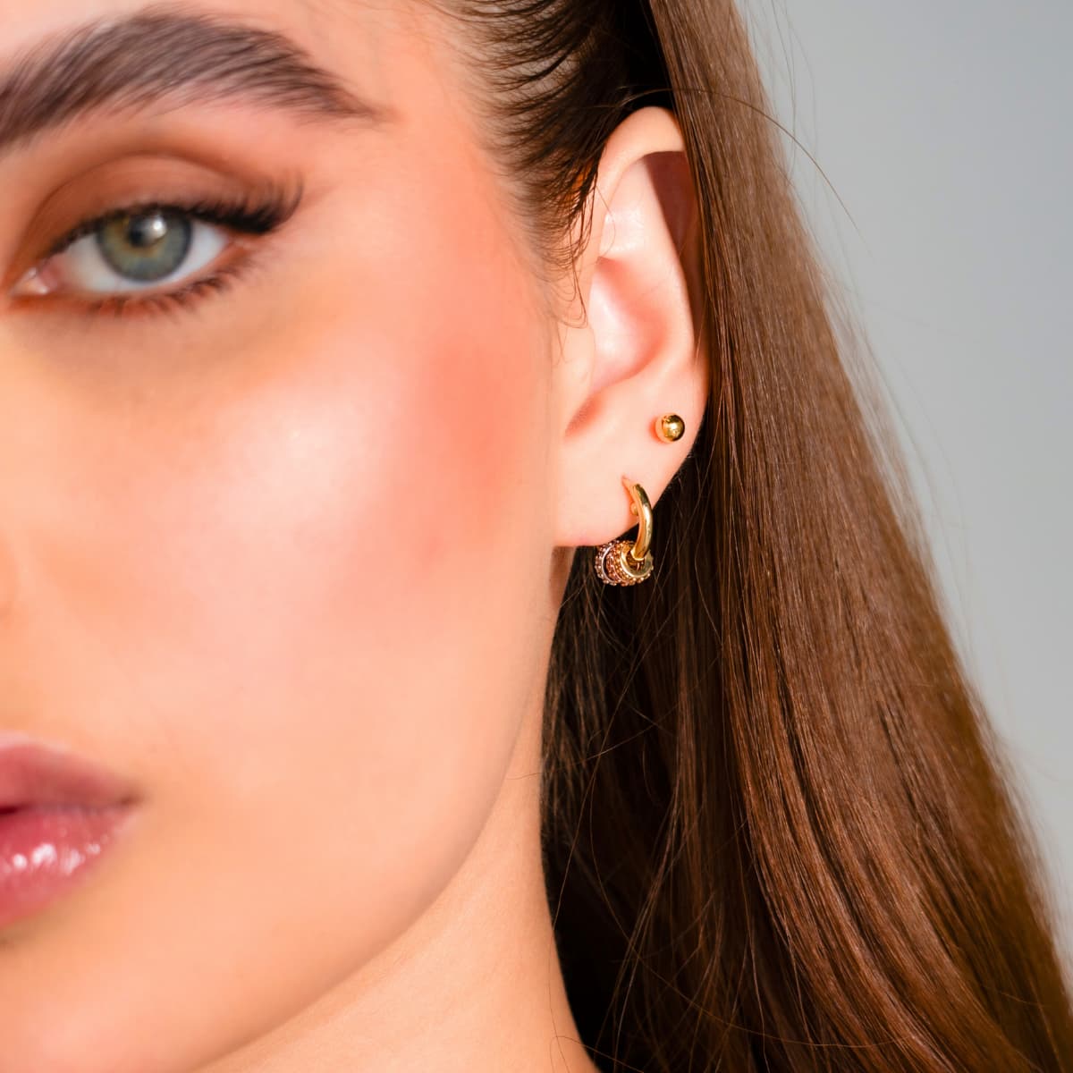 Aretes Candongas Trilogy – Oro Laminado 18K | OM JOYERÍA