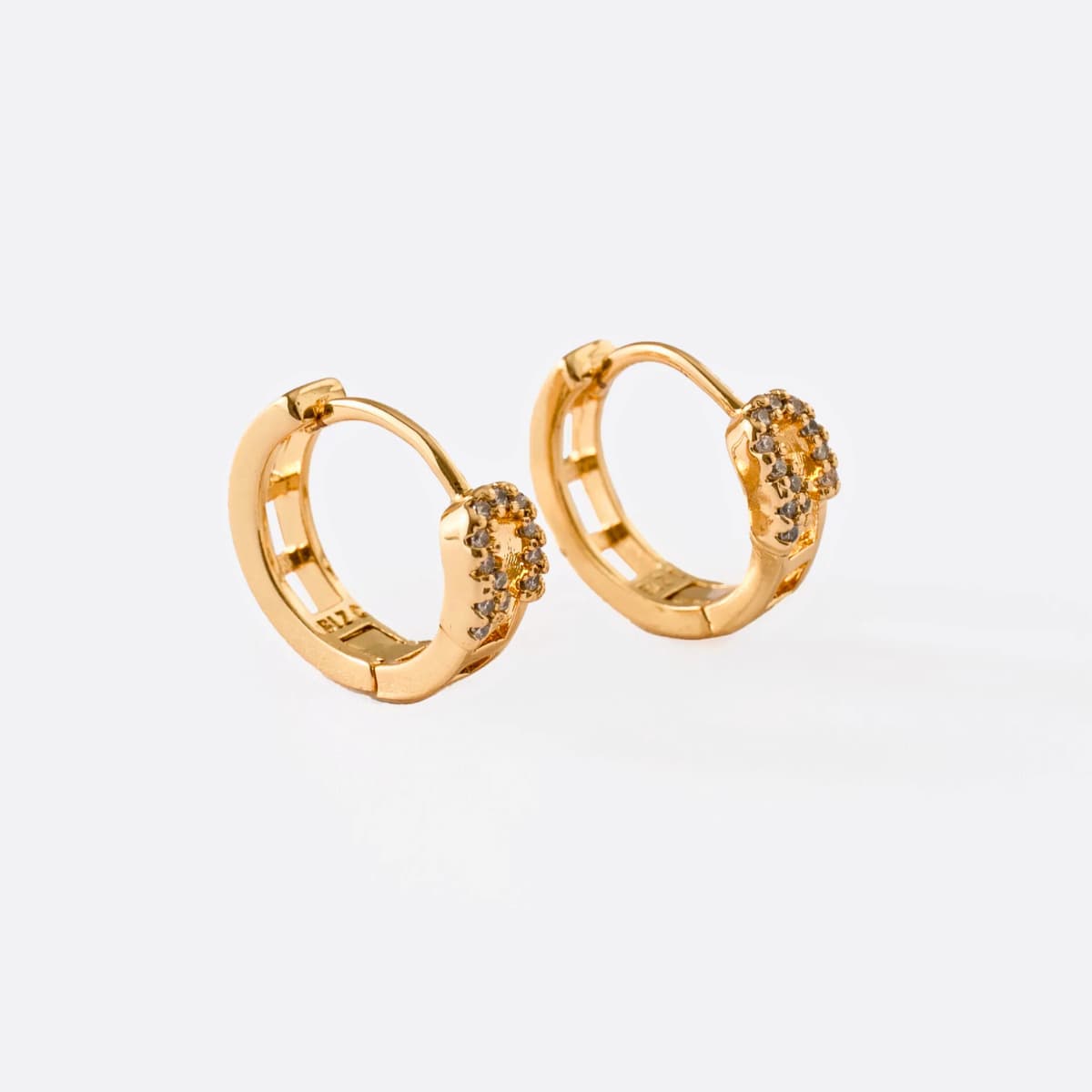 Aretes Candongas Clip – Oro Laminado 18K | OM JOYERÍA