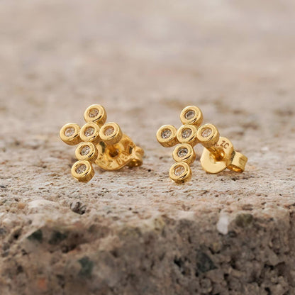 Aretes Cruz Majestic G Unisex – Oro Laminado 18K | OM JOYERÍA