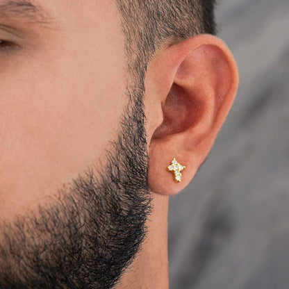 Aretes Topos Cruz Circonias Unisex – Oro Laminado 18K | OM JOYERÍA