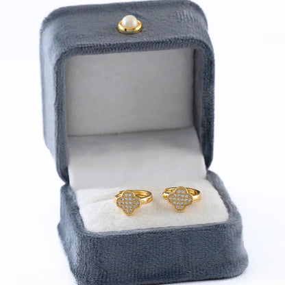 Candongas Clover Luxe 12 mm – Oro Laminado 18K | OM JOYERÍA