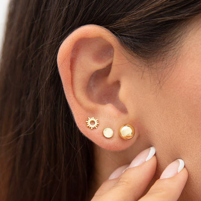 Aretes Topos Sunshine Unisex – Oro Laminado 18K | OM JOYERÍA
