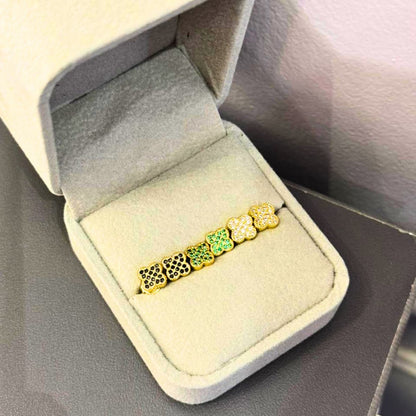 Aretes Trébol Circonias 7 mm – Oro Laminado 18K | OM JOYERÍA