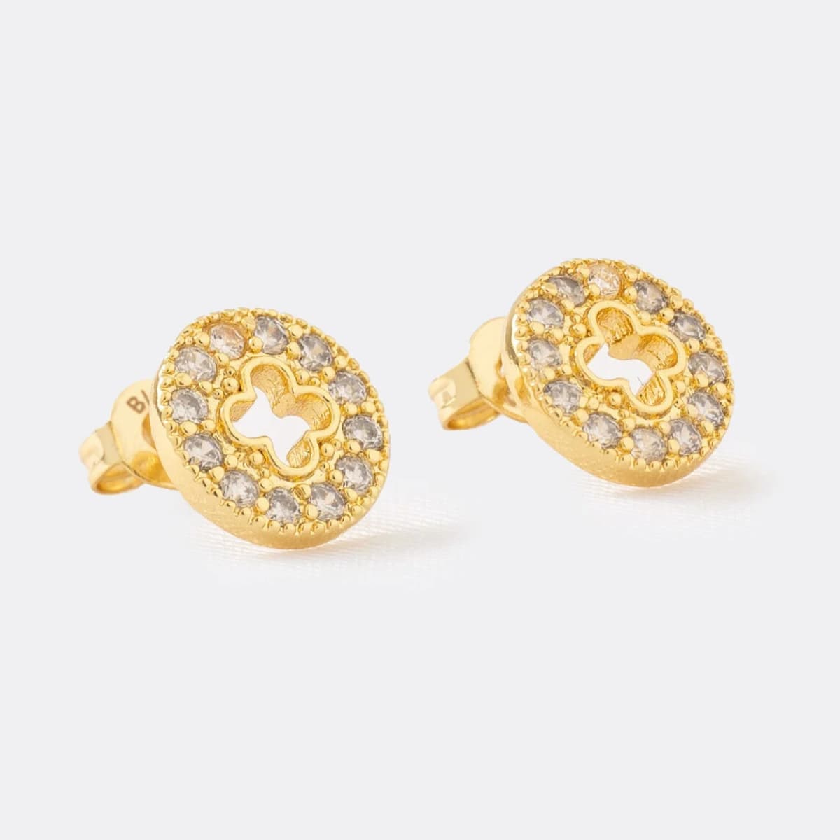 Aretes Clover Redondo Silueta 9 mm – Oro Laminado 18K | OM JOYERÍA