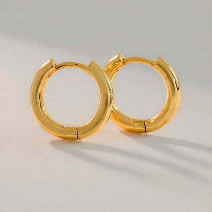 Aretes Candongas Royal L – Oro Laminado 18K | OM JOYERÍA