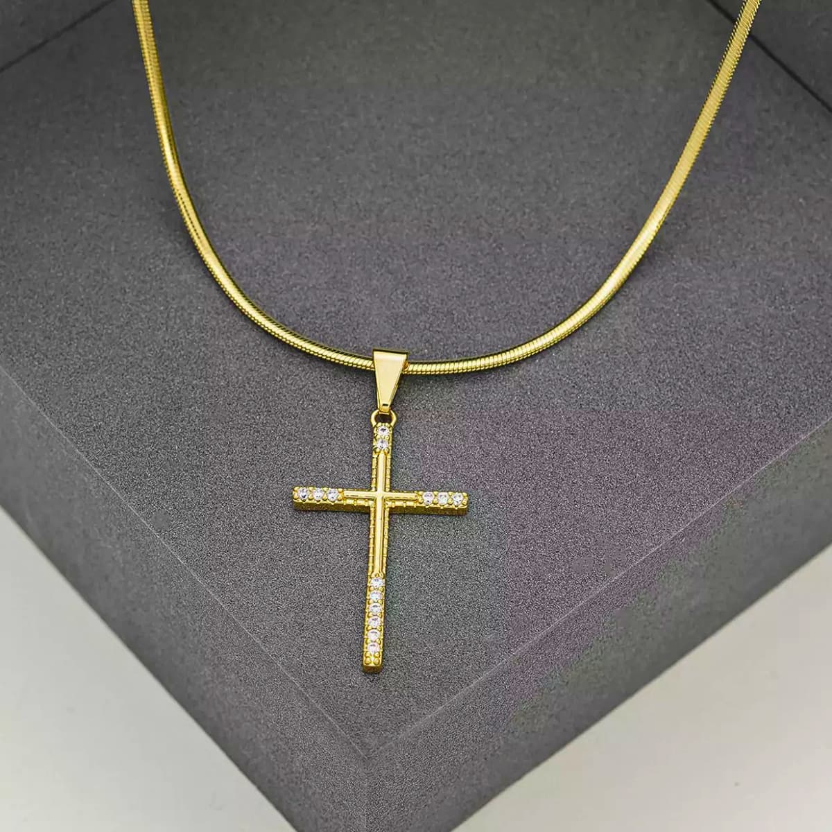 Dije Cruz Spitze 14 Oro Laminado 18K | OM JOYERÍA