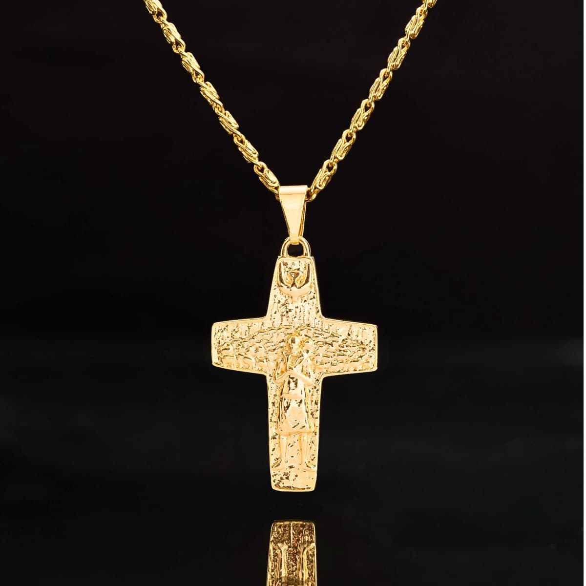 Dije Cruz Buen Pastor para Hombre Oro Laminado 18K | OM JOYERÍA
