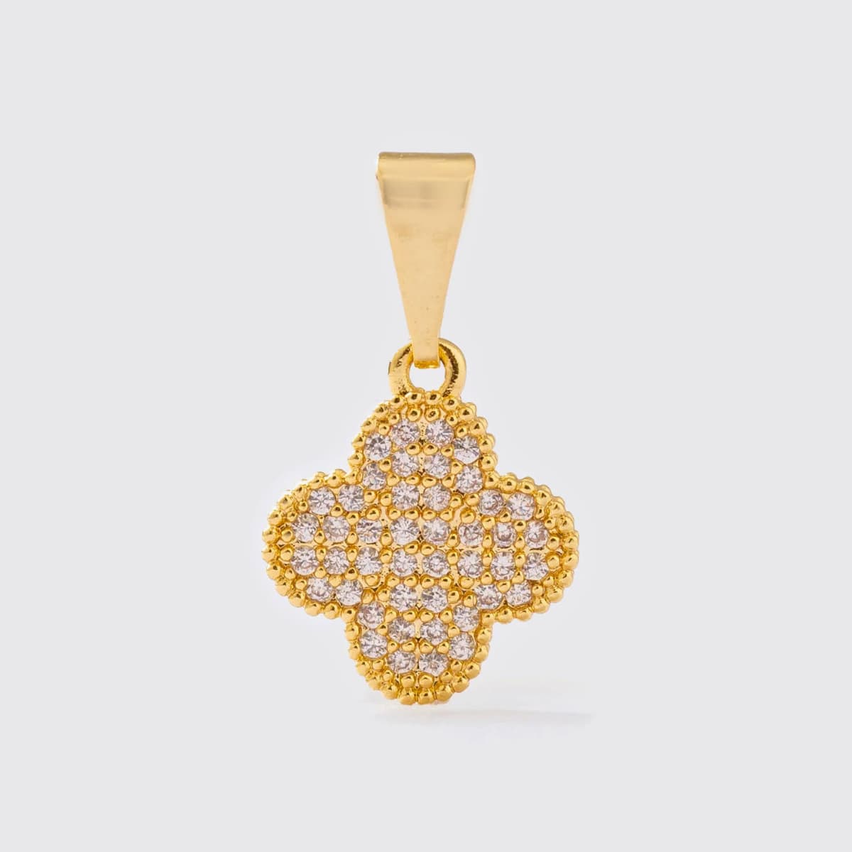 Dije Clover Circonias – Oro Laminado 18K | OM JOYERÍA
