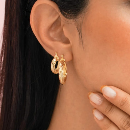 Candongas Twisted Stripes 2 cm y 2,6 cm – Oro Laminado 18K | OM JOYERÍA