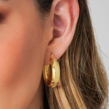 Candongas Gold Dust 3 cm – Oro Laminado 18K | OM JOYERÍA