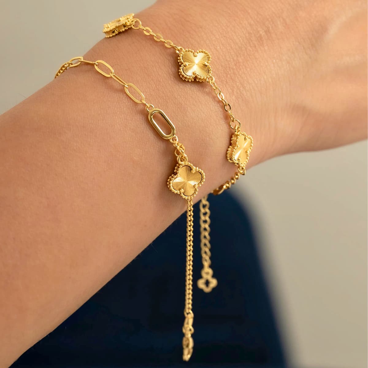Pulsera Clover 1 cm – Oro Laminado 18K | OM JOYERÍA